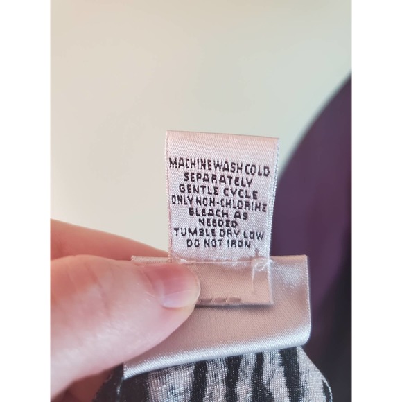 Chico's Size 2 L Animal Print Wrap Top - Picture 4 of 4